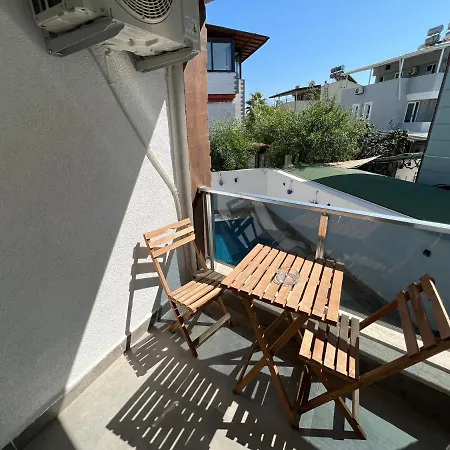 Oezel Havuzlu Rahat Otel Belek