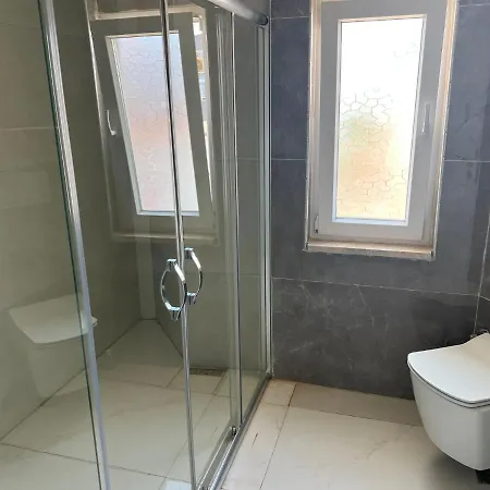 Oezel Havuzlu Rahat Belek