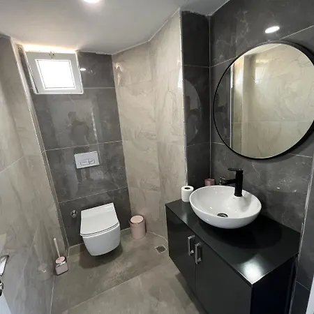 Oezel Havuzlu Rahat Belek